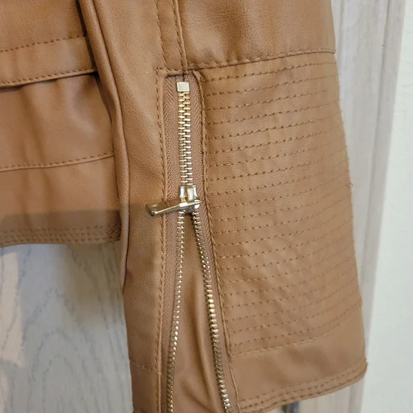 NWOT SIZE 2X. WOMENS JACKET WITH DETACHABLE HOOD - Picture 7 of 16